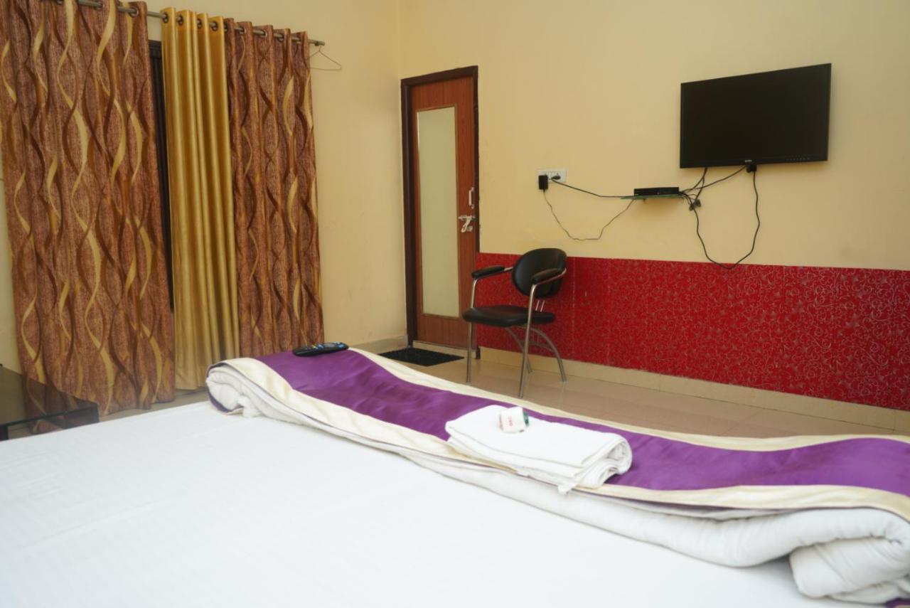 كانبور Hotel Nirmal Palace المظهر الخارجي الصورة
