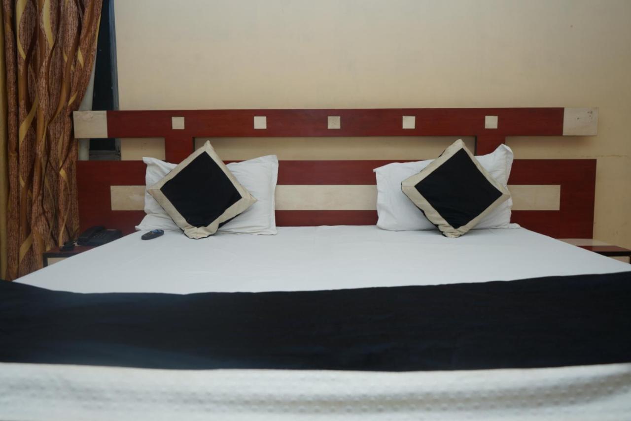 كانبور Hotel Nirmal Palace المظهر الخارجي الصورة